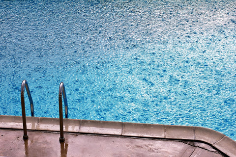Rain water – How does it affect my swimming pool?